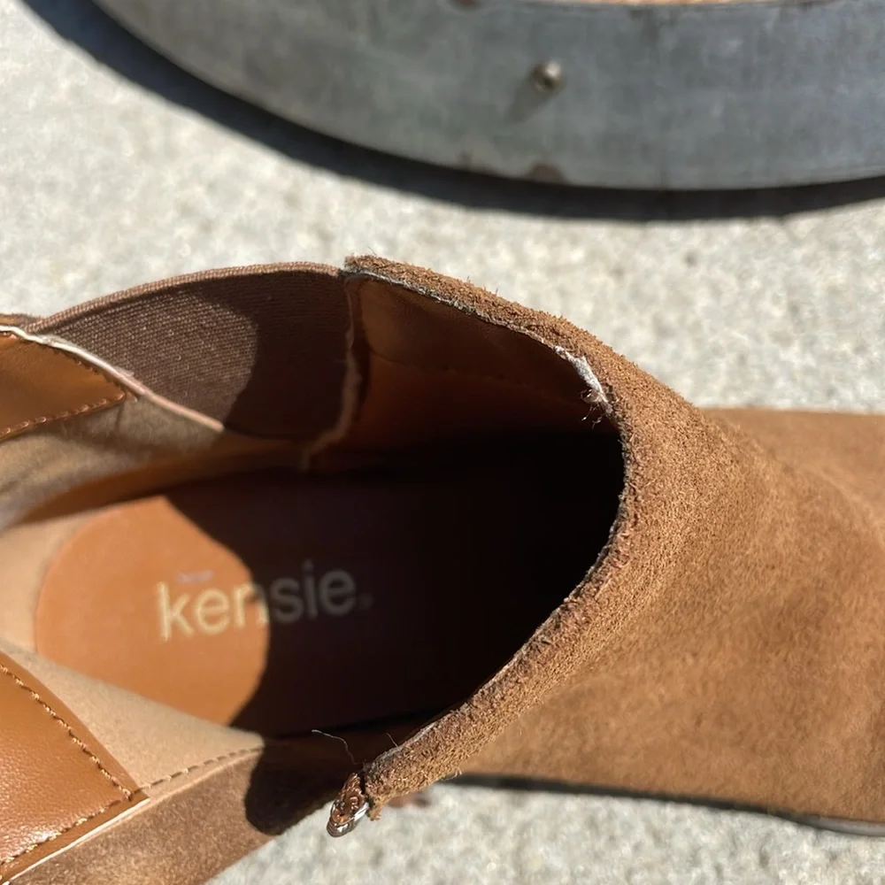 Kenzie tan ankle zip up boots | Size 9